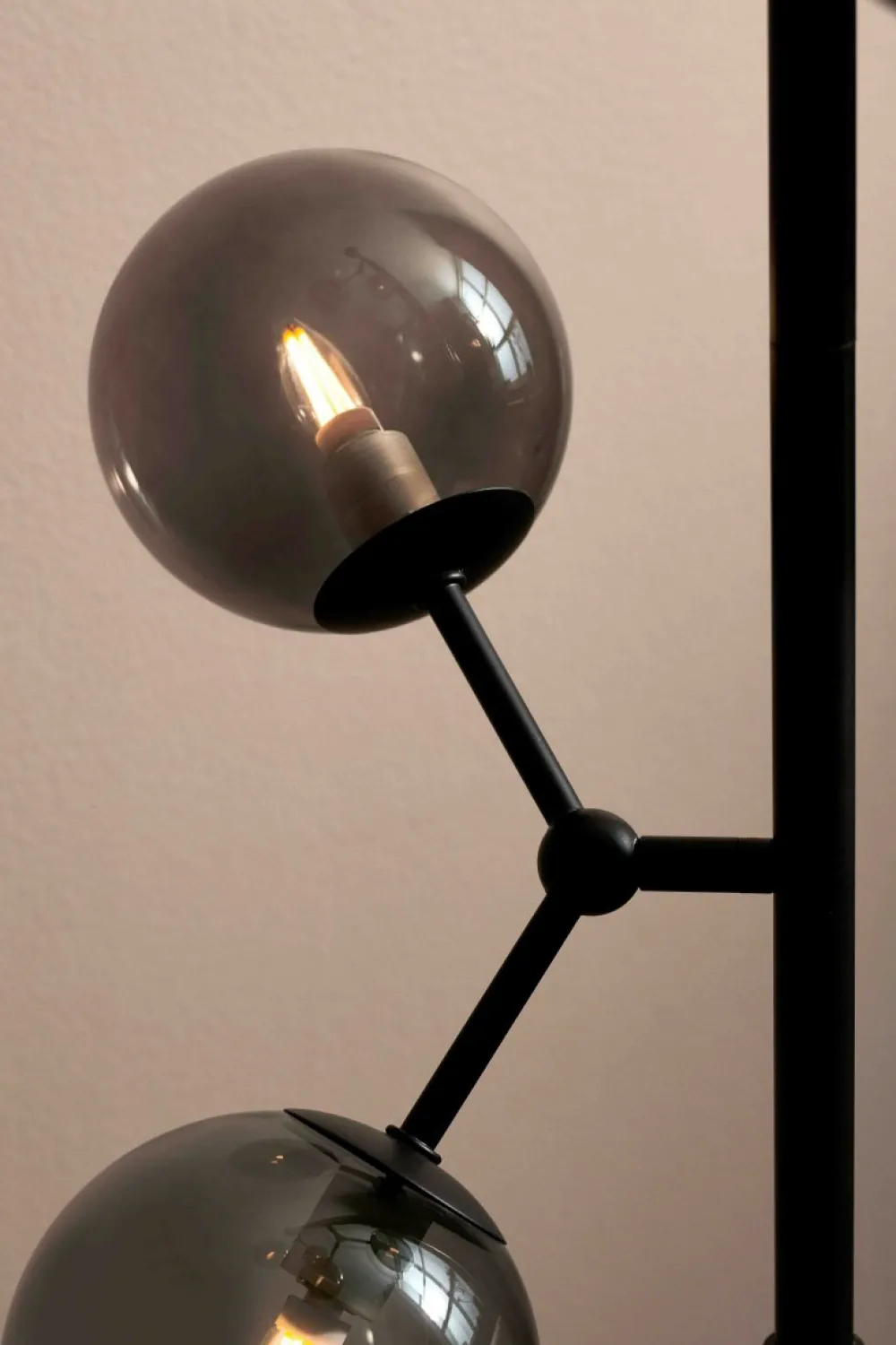 Online Halo Design Atom golvlampa