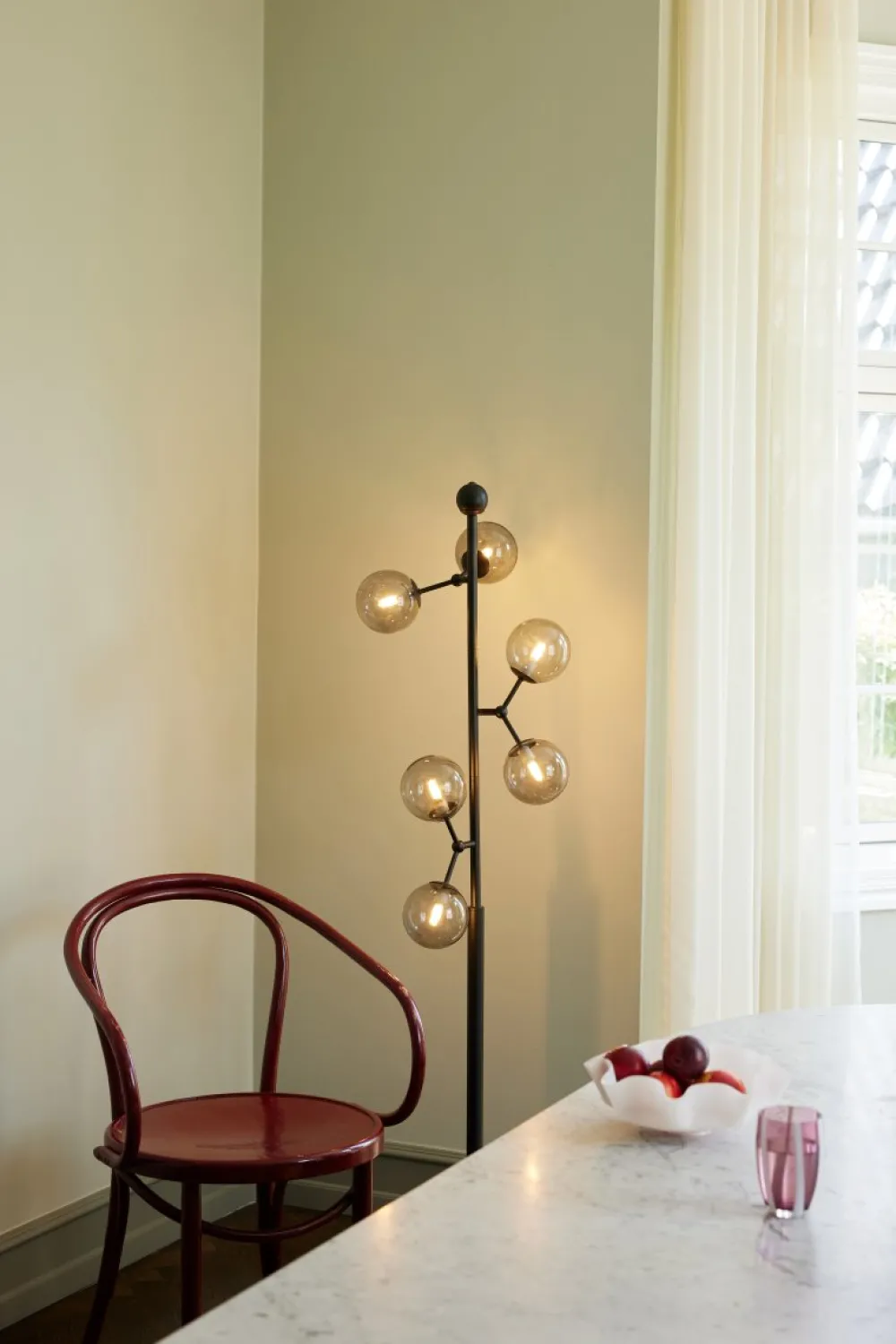 Online Halo Design Atom golvlampa