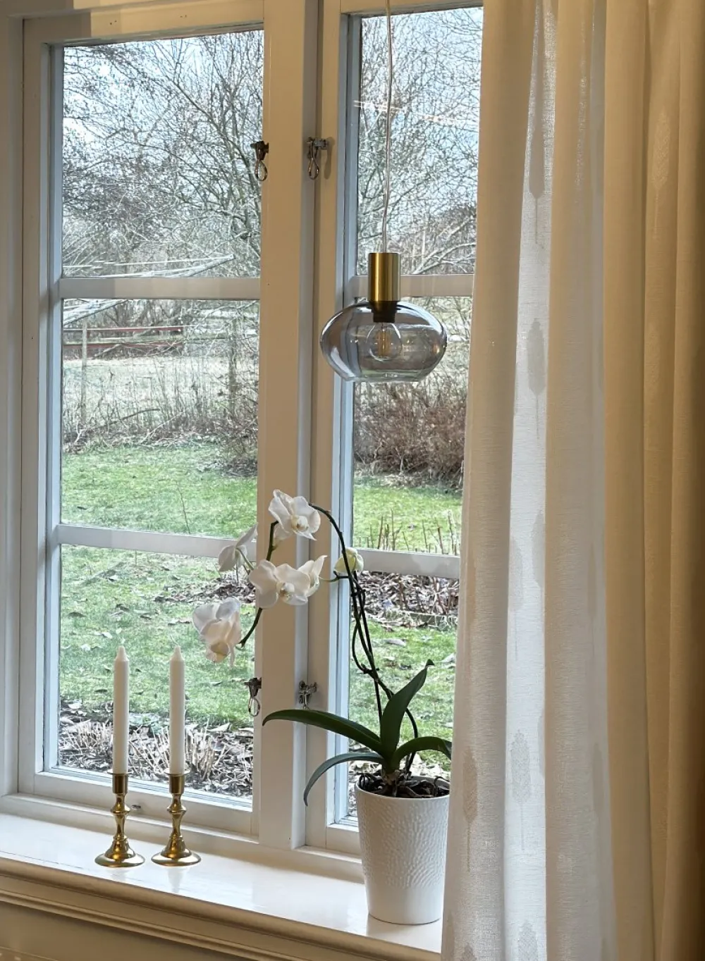 Hot Aneta Lighting Bell Ø15 fönsterlampa