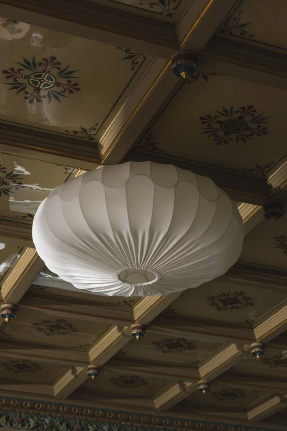 Online Globen Lighting Bladverk Ø70 plafond Vit