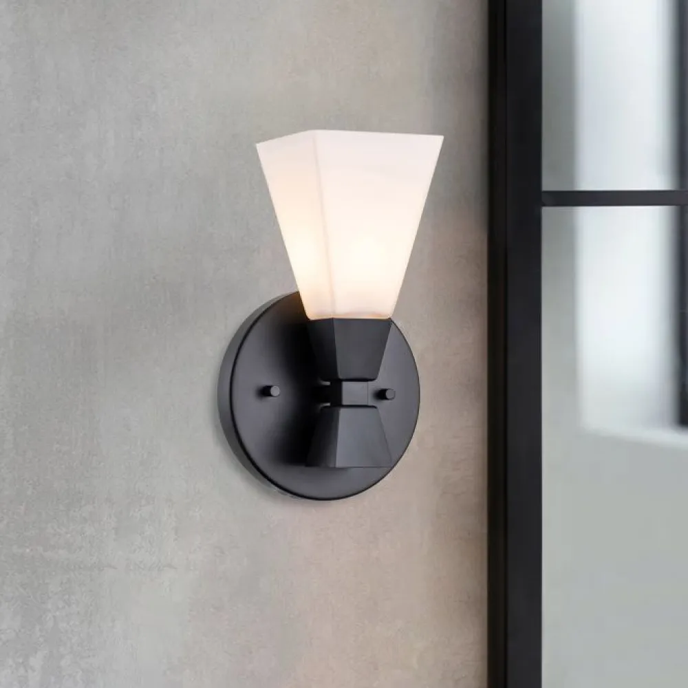 Hot Elstead Lighting Bowtie 15cm badrumslampa Svart