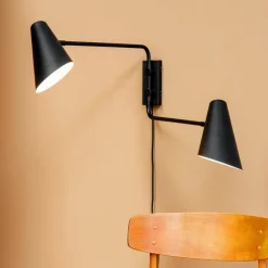Hot Dyberg Larsen Cale 68cm vägglampa Svart