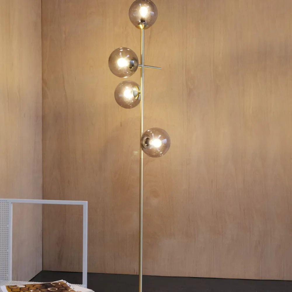 Outlet Dyberg Larsen Como golvlampa Mässing