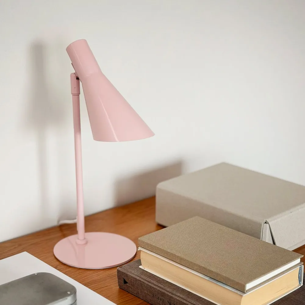 Dyberg Larsen DL12 Mini 40cm skrivbordslampa