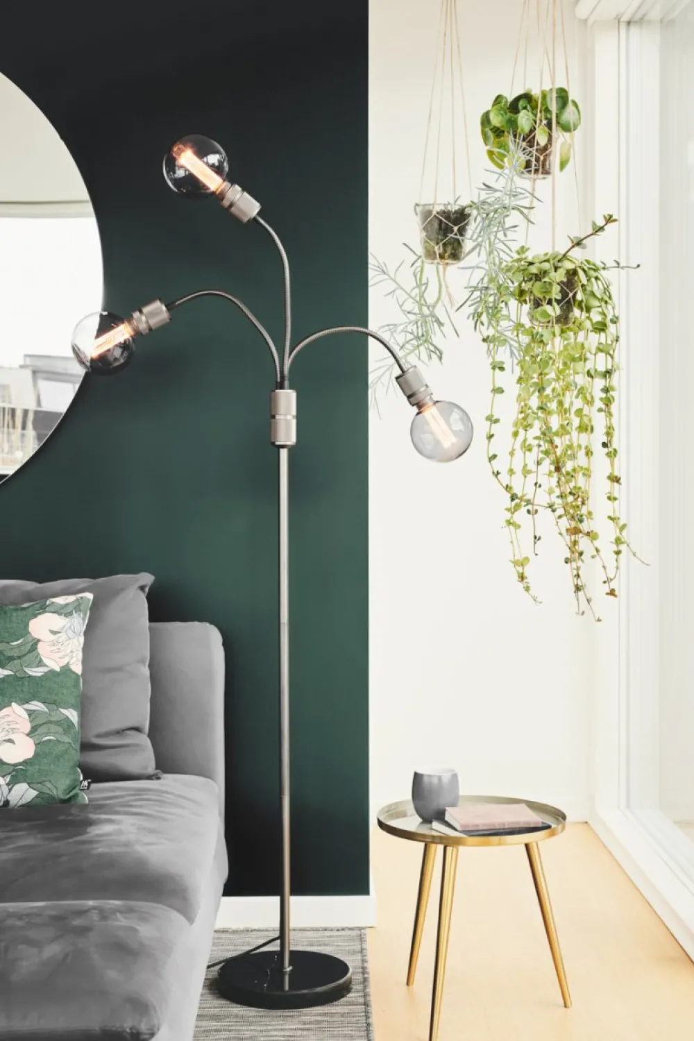 Outlet Halo Design Halo golvlampa Mörkgrå