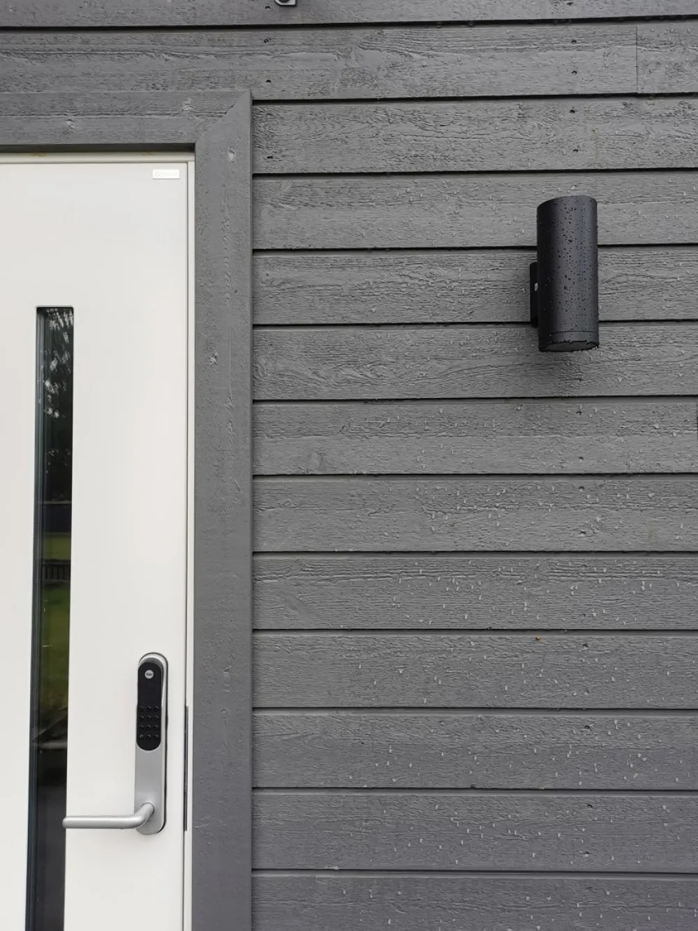 Discount Aneta Lighting Helio utelampa Svart