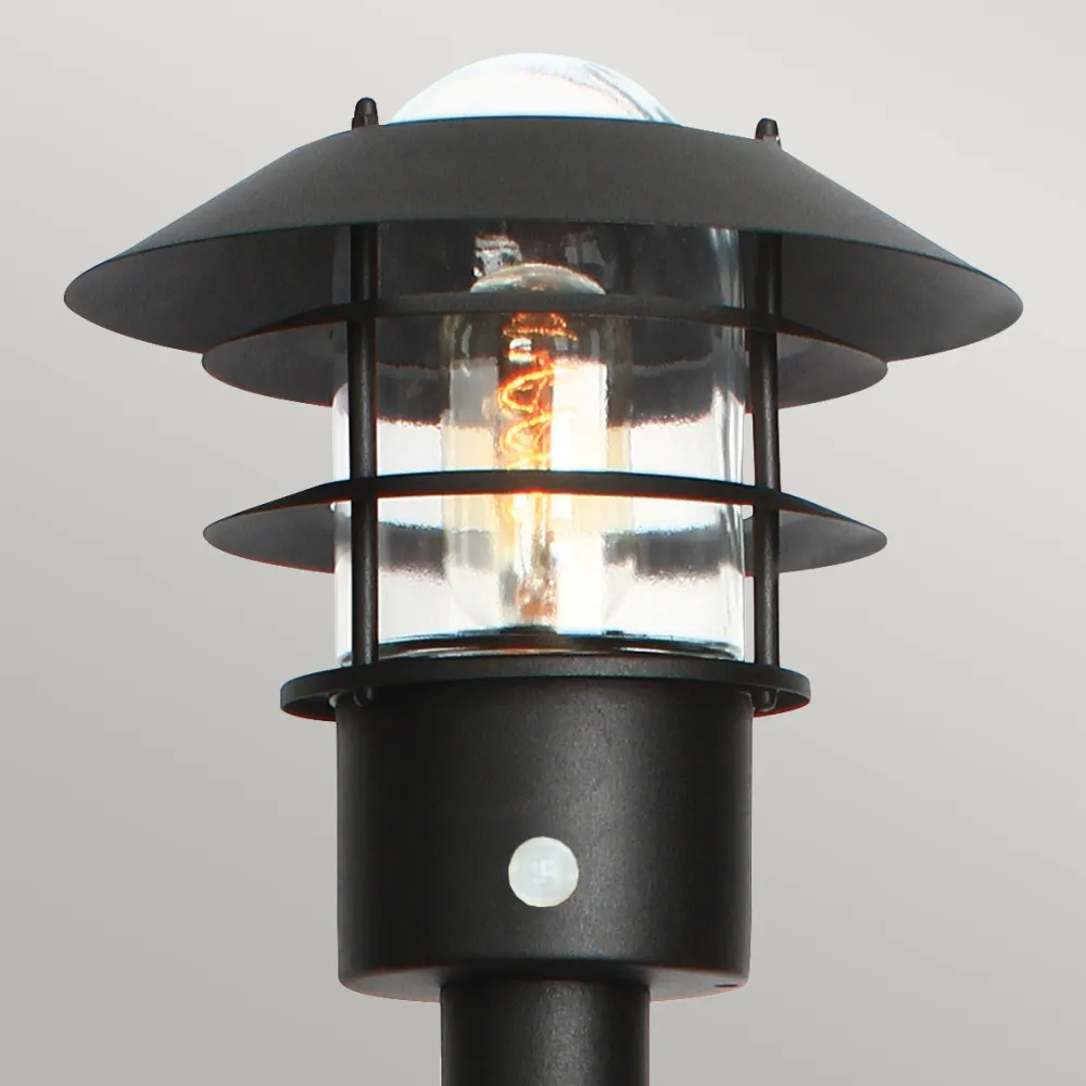 Online Elstead Lighting Helsingor PIR 100cm pollare Svart