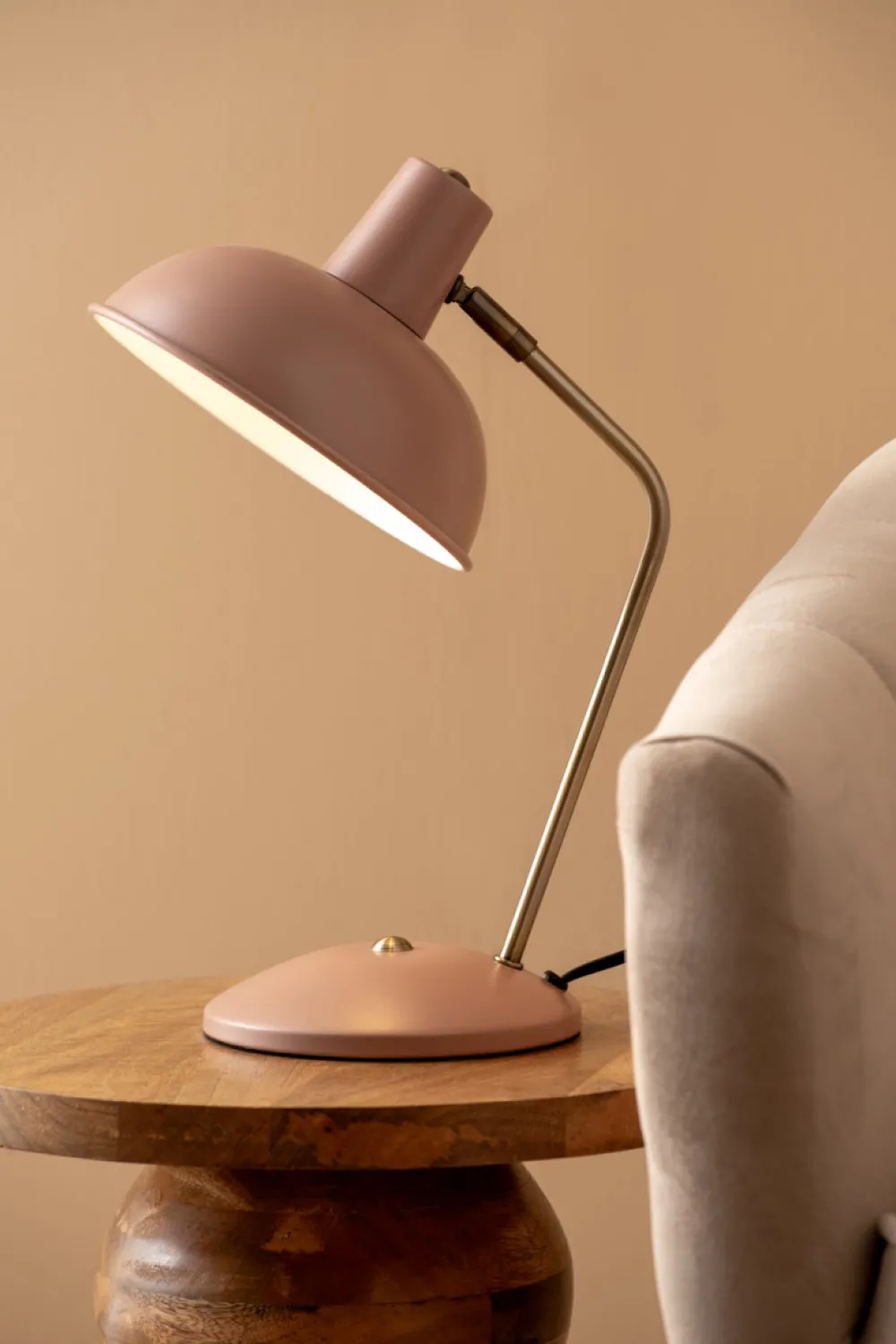 Leitmotiv Hood 38cm skrivbordslampa