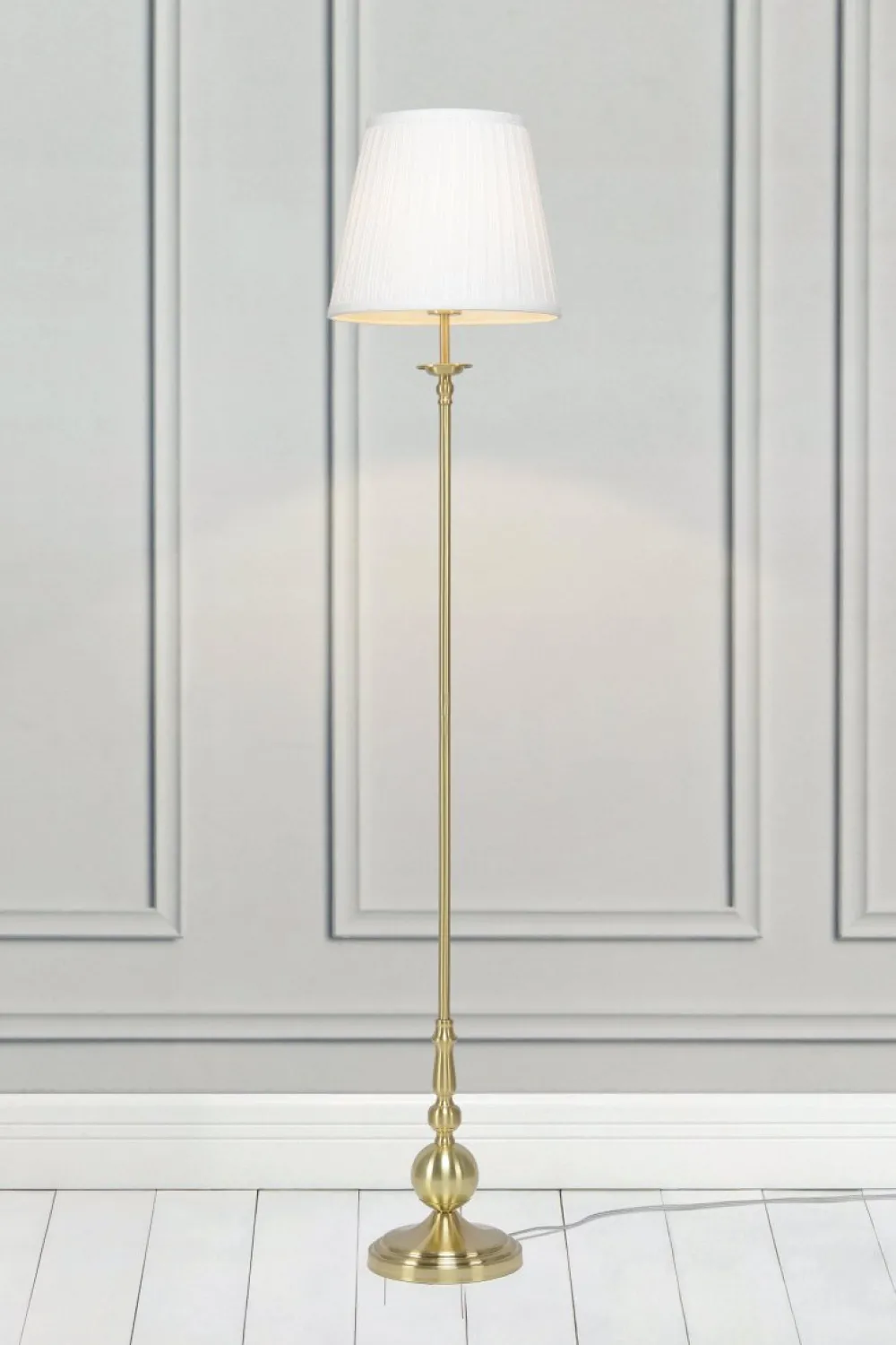 Discount Markslöjd Imperia golvlampa Mässing