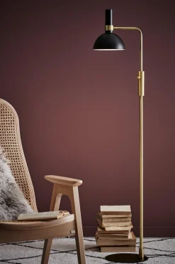 Clearance Markslöjd Larry golvlampa Svart