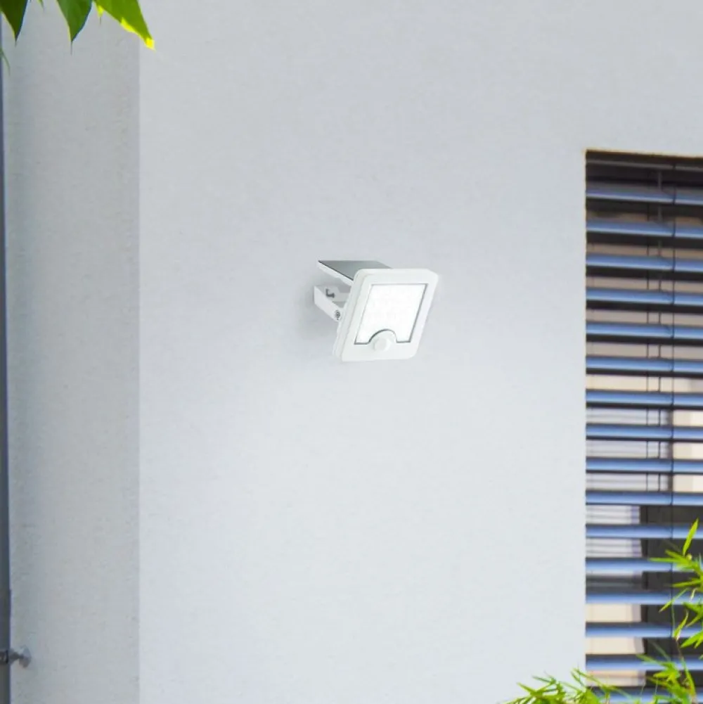 Hot Brilliant Luton solcellslampa Vit