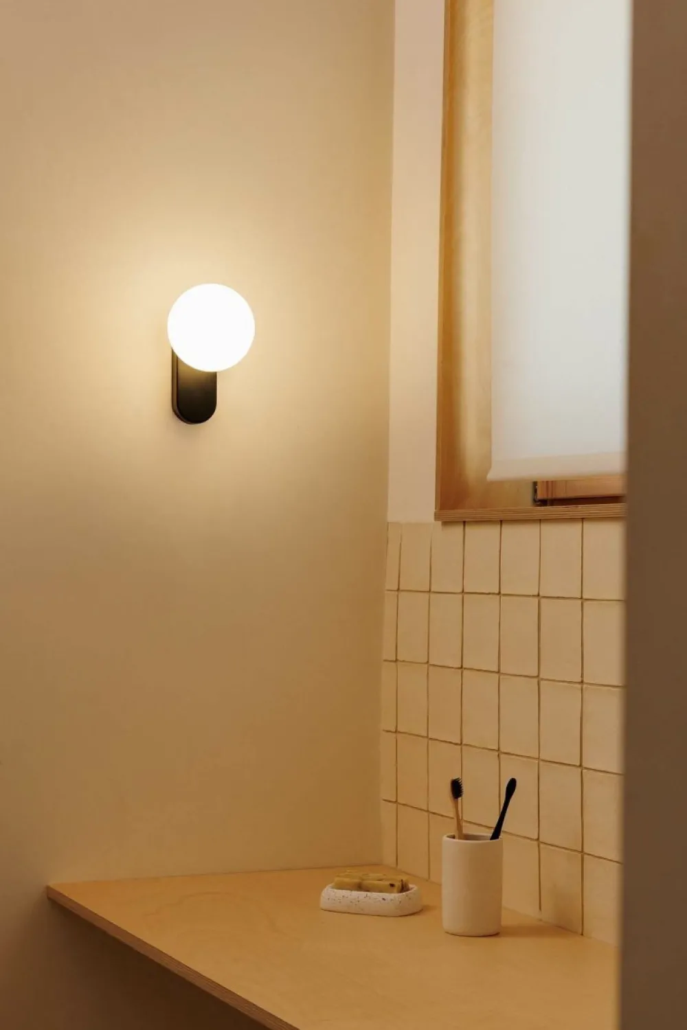 Discount Faro Barcelona Mabe 16cm badrumslampa Svart