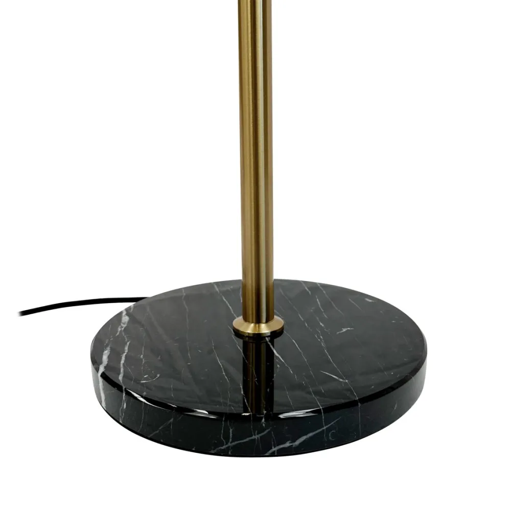 Dyberg Larsen Menton golvlampa Mässing/svart