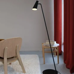 Online Dyberg Larsen Noa golvlampa Svart