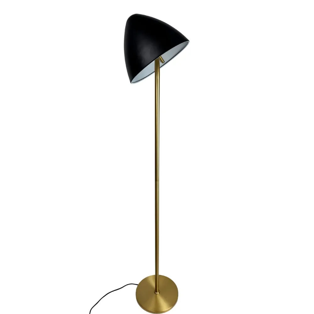 Hot Dyberg Larsen Oulu golvlampa