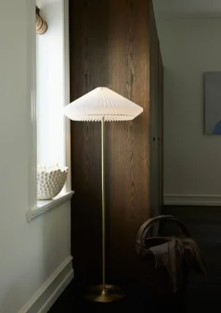 New Halo Design Paris golvlampa