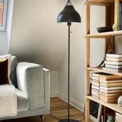 Discount Dyberg Larsen Pyra golvlampa