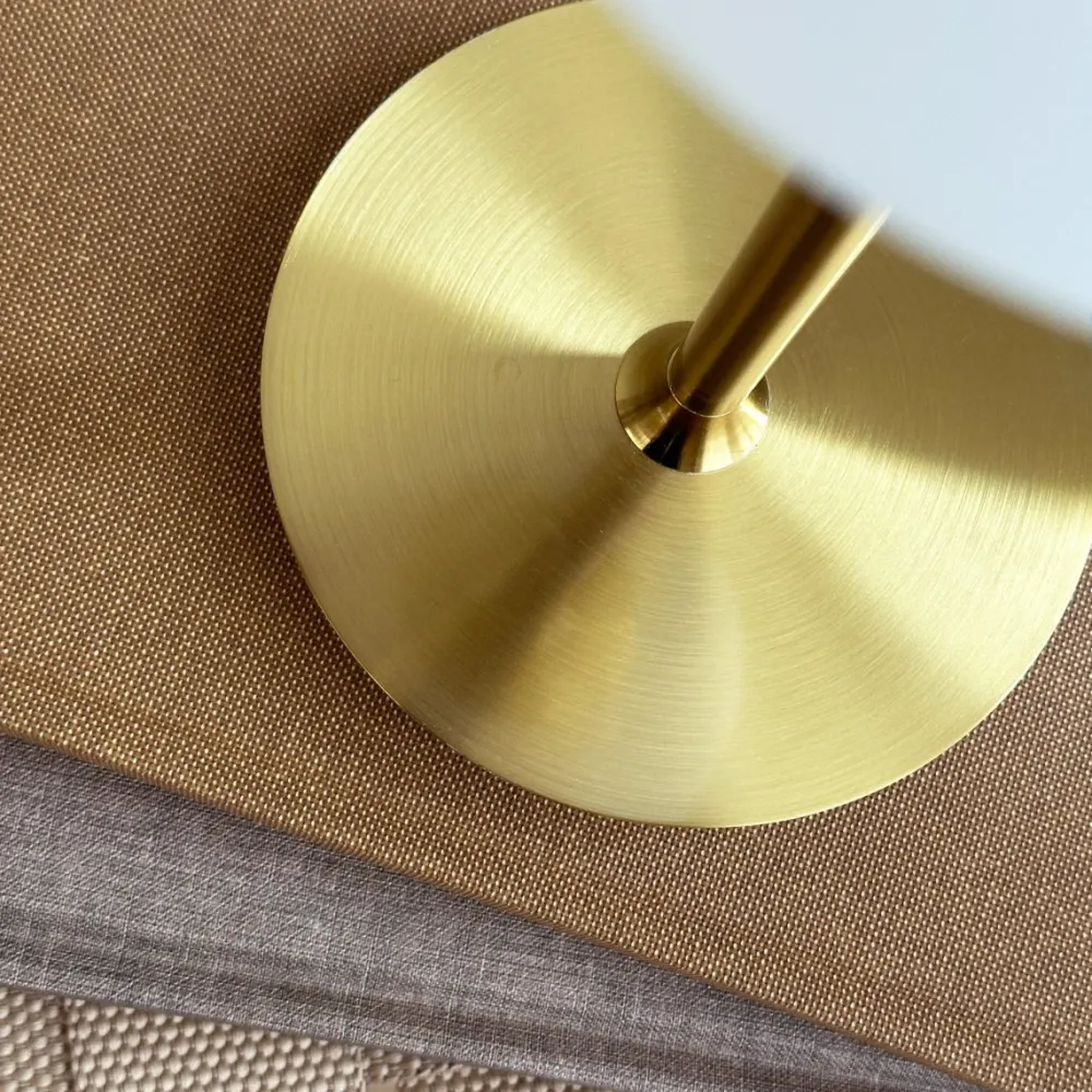 Dyberg Larsen Sia 30cm bordslampa Mässing