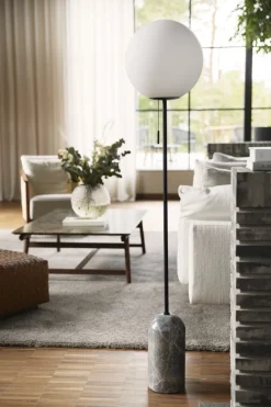 Best Globen Lighting Torrano golvlampa