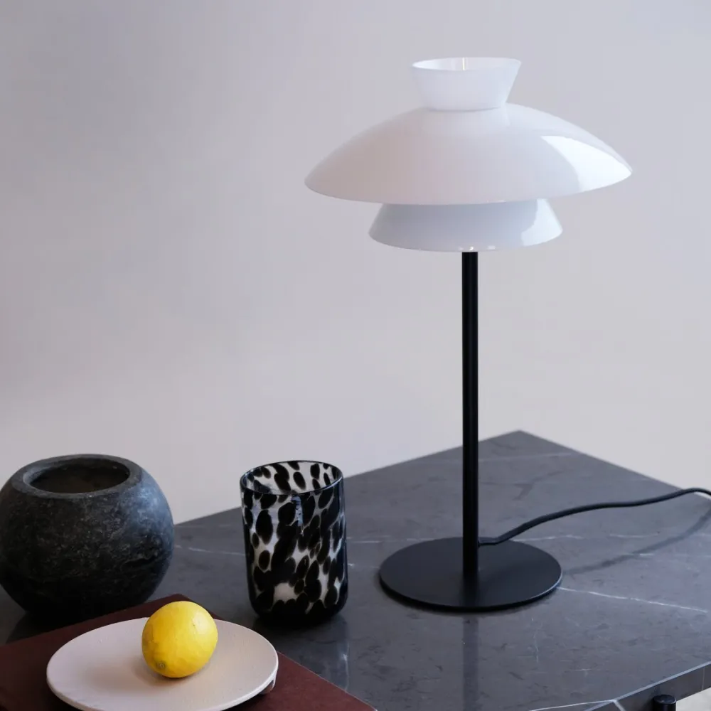 New Dyberg Larsen Valby 40cm bordslampa Svart