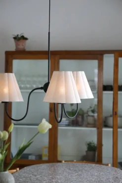 Discount Markslöjd Veya Ø90 taklampa Svart