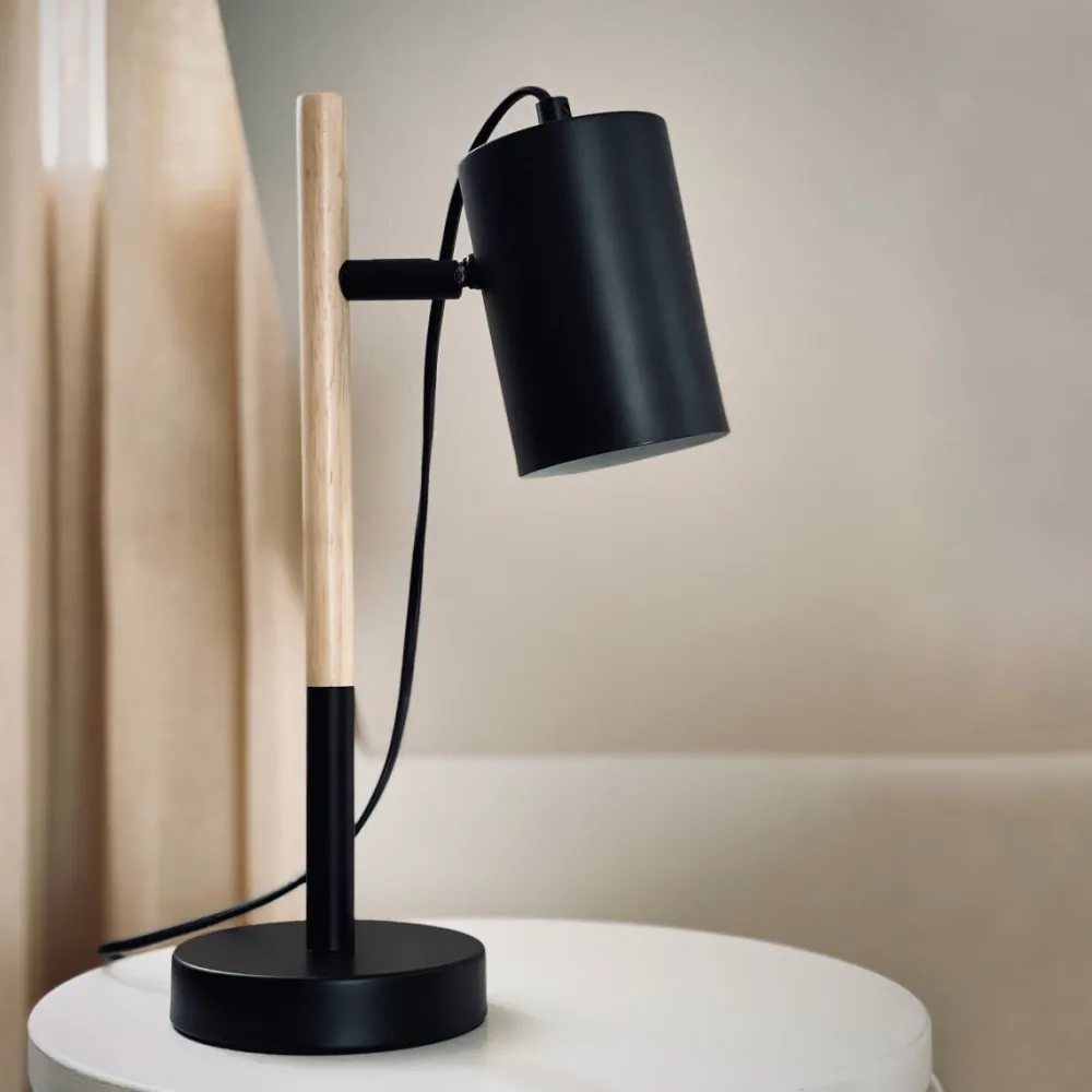 Dyberg Larsen Woody 35cm skrivbordslampa Svart